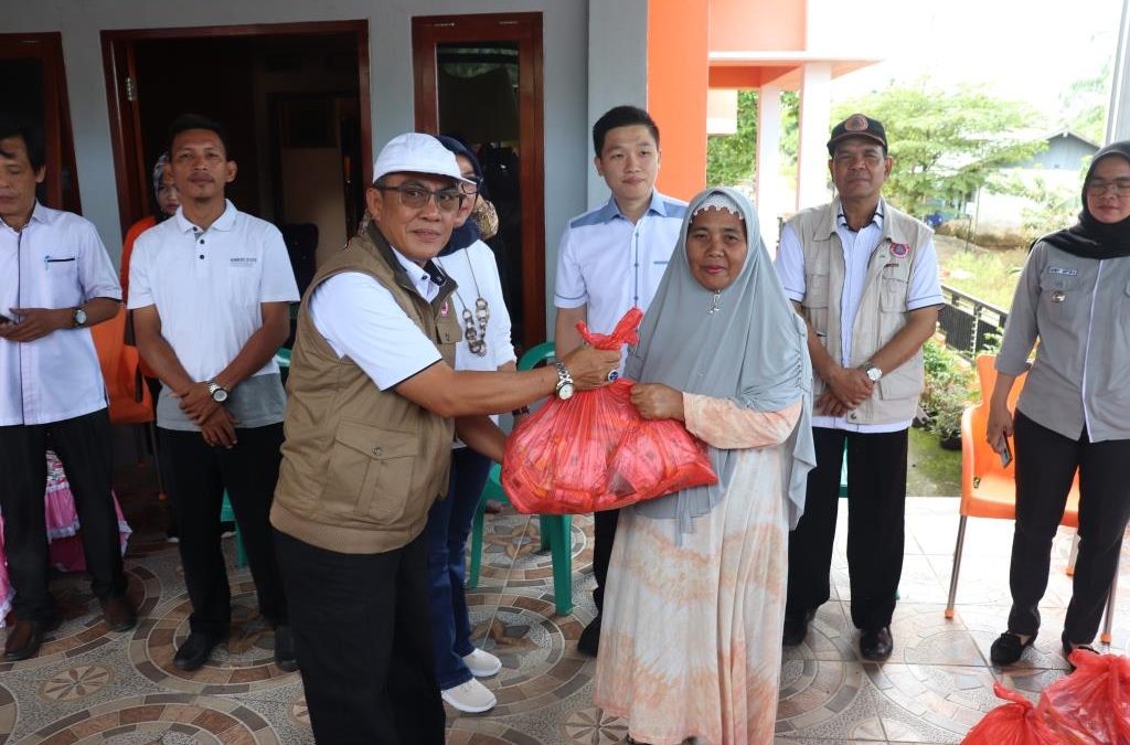 FORUM CORPORATE SOCIAL RESPONSIBILITY (CSR) BENGKULU TENGAH BERI BANTUAN DESA TERDAMPAK BANJIR DI KABUPATEN BENGKULU TENGAH